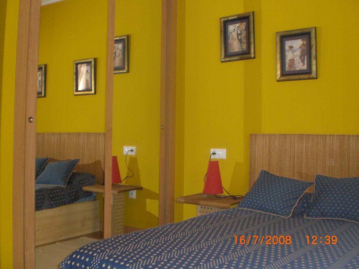 La Marina Apartment Рибадео Екстериор снимка