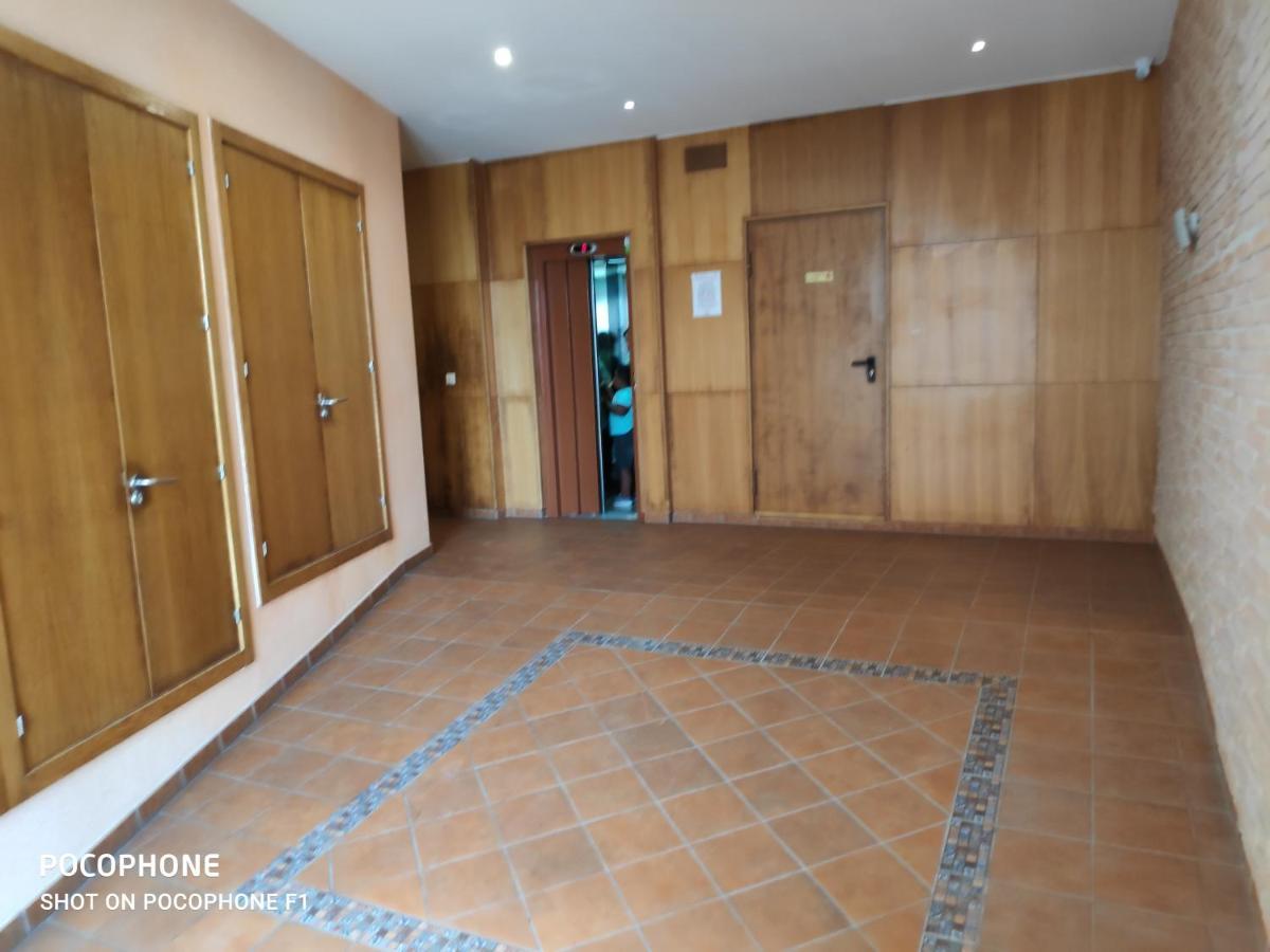 La Marina Apartment Рибадео Екстериор снимка
